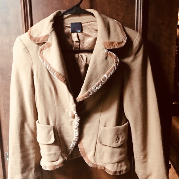 Women’s jac - Picture 3 of 5